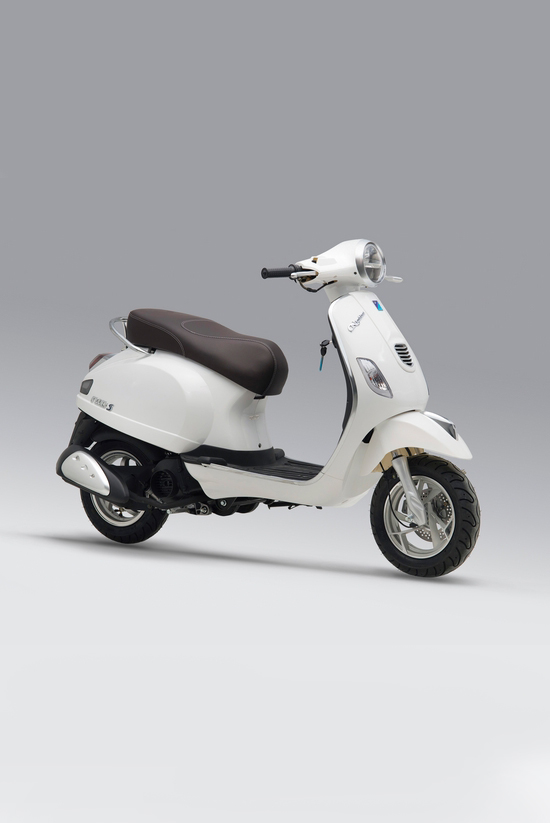 chup anh san pham xe dien xe may cao cap ha noi va lan can 16