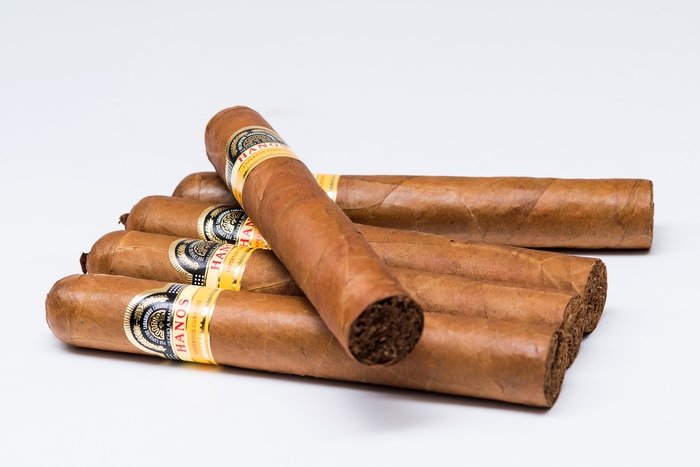 chup anh san pham thuoc la xi ga ha noi 020